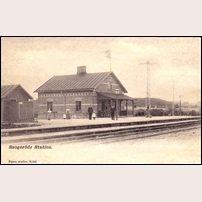 Snogeröd station. Bilden är tagen senast 1903. Vykort från förlag Föjers Atelier, Eslöv.  Foto: Okänd. 