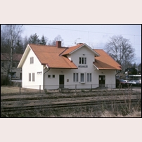 Holmsjö station den 23 mars 1999. Foto: Bengt Gustavsson. 
