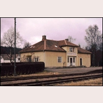 Bårarydsby station (eller mer formellt lastplats) den 9 april 1971. Persontrafiken var då nedlagd sedan 1962. Foto: Per-Olov Brännlund. 