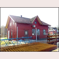 Köinge station, spårsidan den 27 april 2013. Foto: Nils-Bertil Sörensson. 