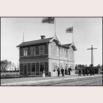 Läckeby station okänt år. Få smalspåriga järnvägar om någon hade så ståtliga stationshus som Kalmar - Berga. Bild från Sveriges Järnvägsmuseum. Foto: Okänd. 