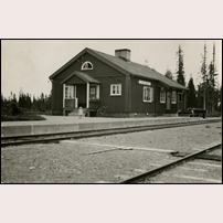 Auktsjaur station 1937 - 1960. Bild från Sveriges Järnvägsmuseum. Foto: Okänd. 