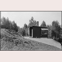 Lesjöbruk hållplats, enligt uppgift omkring 1950. Bild från Sveriges Järnvägsmuseum. Foto: Okänd. 