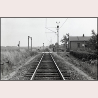 542 Slågarp 1957, fotoriktning söderut. Bilden som kommer från Sveriges Järnvägsmuseum är tagen av SJ Signalsektion. Foto: Okänd. 