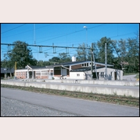 Duved station den 27 juli 2000. Byggnaden har nu förlängts åt vänster. Foto: Bengt Gustavsson. 