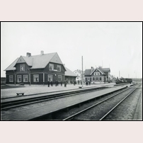 Vanneboda station 1900. Bild från Sveriges Järnvägsmuseum. Foto: Alfred Michelson, Lindesberg. 
