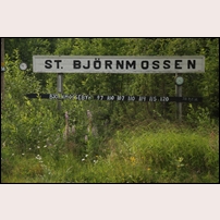 Stora Björnmossen hållplats Saturday, 22 July 2017, namnskylten finns kvar i hyggligt skick.  Foto: Gunnar Andersson. 