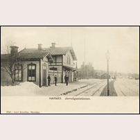 Harnäs station omkring 1900. Vykort Axel Roselius förlag, Skutskär. Foto: Okänd. 