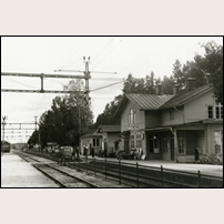 Örbyhus station omkring 1950. Bild från Järvägsmuseet. Foto: Okänd. 