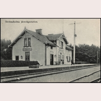 Strömsholm station omkring 1900. Bild från Järnvägsmuseet. Foto: Okänd. 