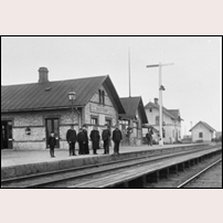 Skottorp station 1902. Bild från Järnvägsmuseet. Foto: Okänd. 