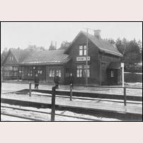 Bromsten station på 1920-talet. Bild från Järnvägsmuseet. Foto: Okänd. 