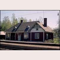 Vad station i maj 1969. Bilden tagen av personal vid Örebro banregion. Bild från Järnvägsmuseet. Foto: Okänd. 