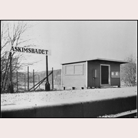 Askimsbadet hållplats omkring 1950. Bild från Järnvägsmuseet. Foto: Okänd. 