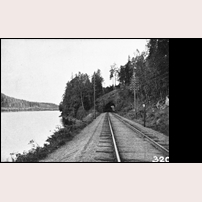 Stens bruk järnvägstunnel 1906, fotoriktning söderut. Vykort från Esping & Lundell, Norrköping. Foto: Okänd. 