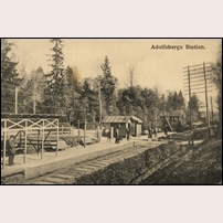 Adolfsberg hållplats omkring 1910. Bild från Järnvägsmuseet. Foto: Okänd. 