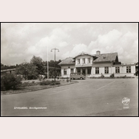 Åtvidaberg station troligen på 1960-talet. Vykort från Pressbyrån. Foto: Okänd. 