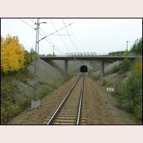 Glödbergstunneln från norr den 23 september 2004. Tunneln är spikrak så man ser ljuset i tunnelns andra ände hela vägen igenom. Foto: Peter Berggren. 