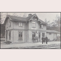 Dynäs station 1948. Bild från Sveriges Järnvägsstationer. Foto: Okänd. 