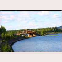 Bron över Rörströmssjön den 9 juli 2011. Bilden är tagen mot norr. Foto: Hans Källgren. 