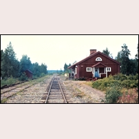 Varjisträsk station den 9 augusti 1973. Foto: Göran Klangemo. 