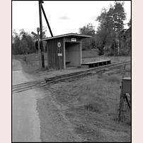 Smedby grindar hållplats okänt år, här med den gamla namnformen kvar. Bilden kommer från Mariestads bibliotek och har förmedlats av Hans Källgren. Foto: Okänd. 