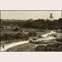 Gröndal banvaktsstuga kanske på 1920-talet. Bilden är hämtad från Föreningen Ölands Järnvägs webbsida www.olandsjarnvag.org. Foto: Okänd. 