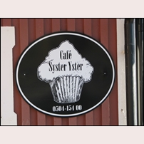 ... och nu finns här ett trevligt kafé öppnat i mars 2008. Foto: Jöran Johansson. 