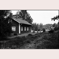 Lakvik station 1979. Spåren tillhör Risten - Lakviks museijärnväg. Foto: Jöran Johansson. 