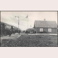 Björnegården station vid invigningen Wednesday, 11 November 1908. Foto: G.S. Ander. 