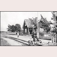 Friel håll- och lastplats på 1920-talet.  Foto: Okänd. 