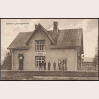 Spöland station efter 1899. Bild från Sveriges Järnvägsmuseum. Foto: Okänd. 