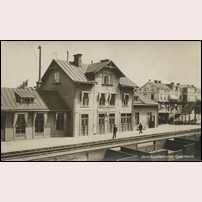 Oxelösund station, gamla stationshuset omkring 1930. Okänt vykort. Foto: Okänd. 