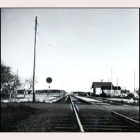 Nöbbelöv håll- och lastplats i november 1957. Foto norrut. Foto: SJ. 