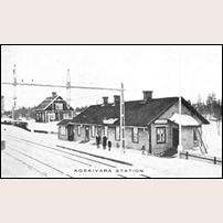 Koskivaara station, med den äldre stavningen av namnet. Bild ur Sveriges statsbanors stationshus i bilder (1925). Foto: Okänd. 