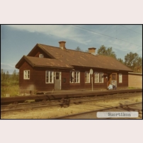 Nuortikon station omkring 1965. Bild från Sveriges Järnvägsmuseum. Foto: Okänd. 