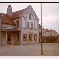Vellinge station den 31 mars 1969, bara ett par år kvar tills huset rivs. Foto: Gustaf Wadsten. 