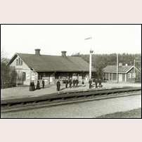 Frinnaryd station omkring 1890. Stationshuset har här sitt ursprungliga utseende. Foto: Hilda Eriksén. 