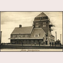 Abisko, senare Abisko Östra, station tidigast 1915, det år då banan elektrifierades. Bild från Järnvägsmuseet. Foto: Borg Mesch. 