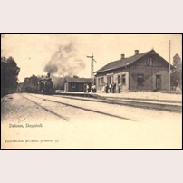 Skeppshult station på ett vykort postgånget 1902. Vykort från Konstförlaget Hallandia. Foto: Okänd. 