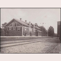 Svenljunga station något av de första åren på 1900-talet. Bild från Sveriges Järnvägsmuseum. Foto: Okänd. 