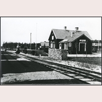 Sörtjärn station den 24 augusti 1933. Bild från Sveriges Järnvägsmuseum. Foto: T. Hallenius. 