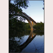 Nya bron över Indalsälven på en stämningsfull bild den 23 augusti 2009.  Foto: David Larsson. 