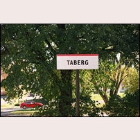 Taberg station den 16 oktober 2011. Numera ser namnskylten ut så här. Foto: Olle Alm. 