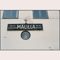 Målilla station där tiden stod stilla. Det gjorde den i vart fall den 1 oktober 2011. Foto: Olle Alm. 