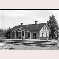 Nättraby station i juli 1942. Bild från Sveriges Järnvägsmuseum. Foto: Okänd. 