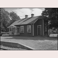 Ölvingstorp station omkring 1957. Bild från Sveriges Järnvägsmuseum. Foto: O. Sjöholm. 