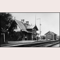 Anneberg station, det gamla stationshuset som låg vid den 1923 övergivna linjen. Foto: Okänd. 