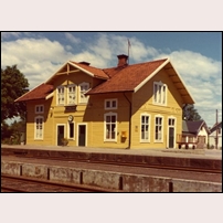 Målerås station troligen på 1970-talet. Bild från Sveriges Järnvägsmuseum. Foto: Okänd. 