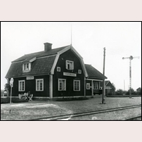 Västerlösa station 1920-tal. Bild från Sveriges Järnvägsmuseum. Foto: Okänd. 